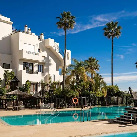 Bahia De Velerin * Estepona