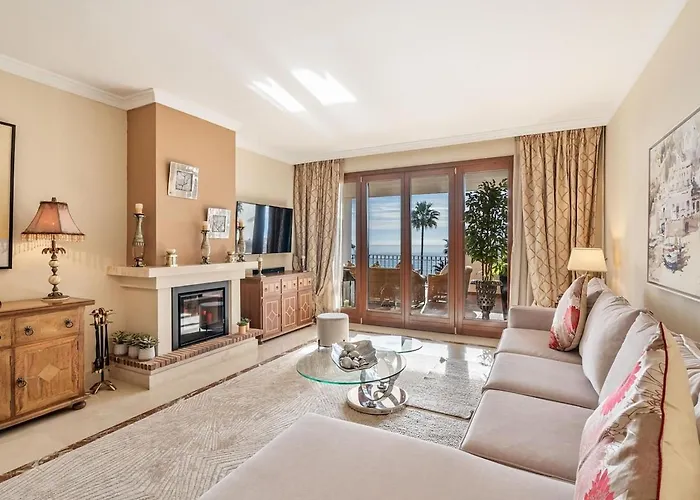 Bahía De Velerin Estepona